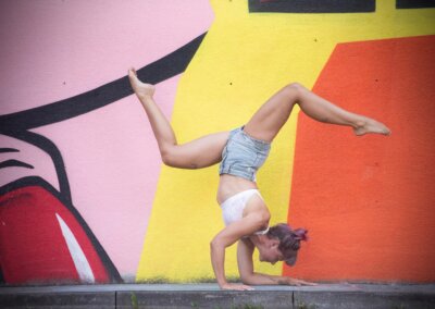 YOGAlicious Academy Lucie Beyer Handstand